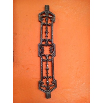 Καγκελα χυτα  κλασσικης  σχεδιασης 1